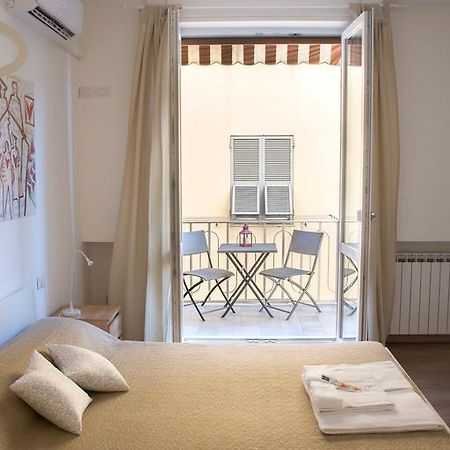 Via Colombo Holiday Rooms ラ・スペツィア エクステリア 写真