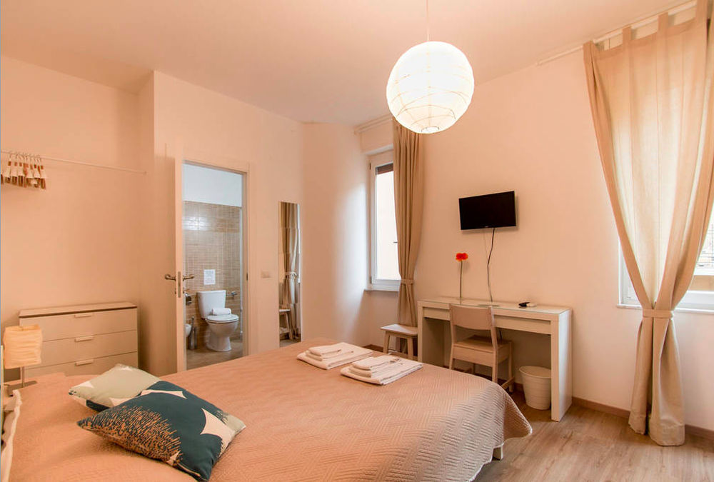 Via Colombo Holiday Rooms ラ・スペツィア エクステリア 写真