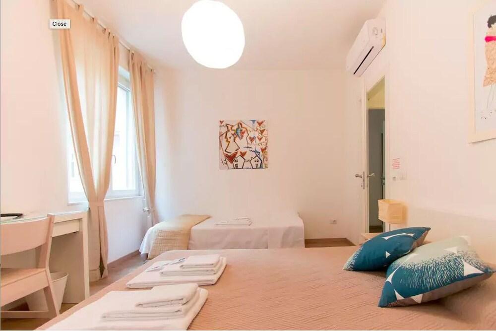Via Colombo Holiday Rooms ラ・スペツィア エクステリア 写真