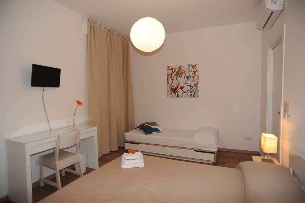 Via Colombo Holiday Rooms ラ・スペツィア エクステリア 写真