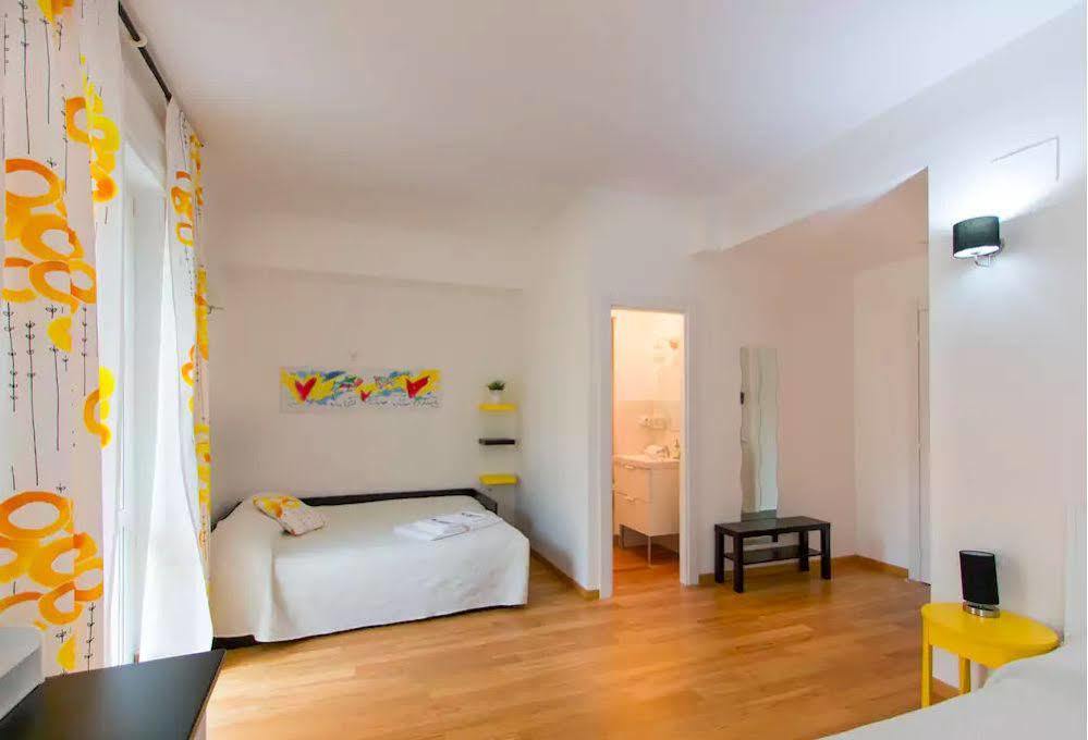 Via Colombo Holiday Rooms ラ・スペツィア エクステリア 写真